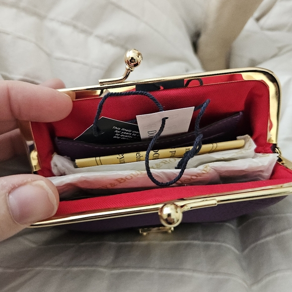 Dooney & Bourke kisslock wallet - Picture 5 of 5